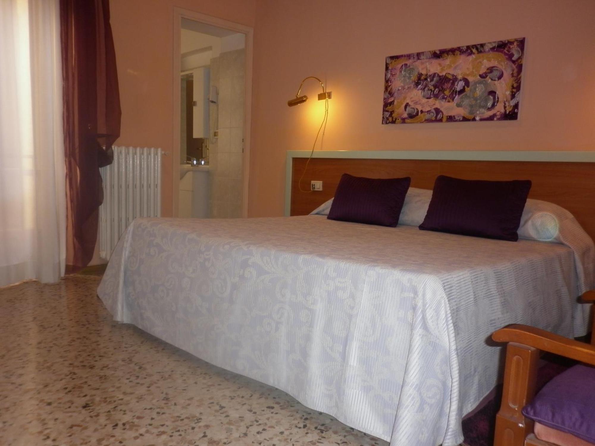Hotel San Donnino Фиденца Номер фото