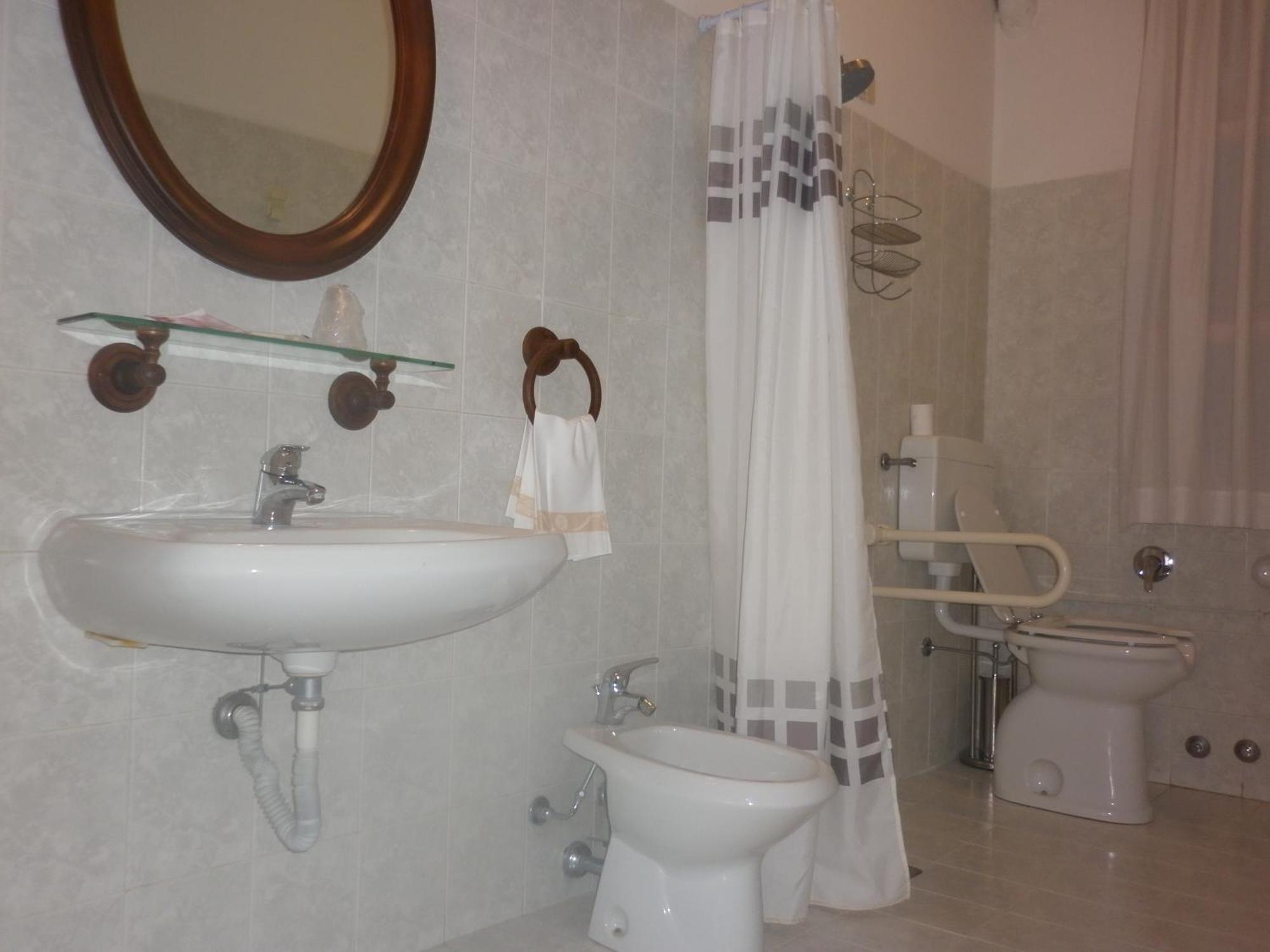 Hotel San Donnino Фиденца Номер фото