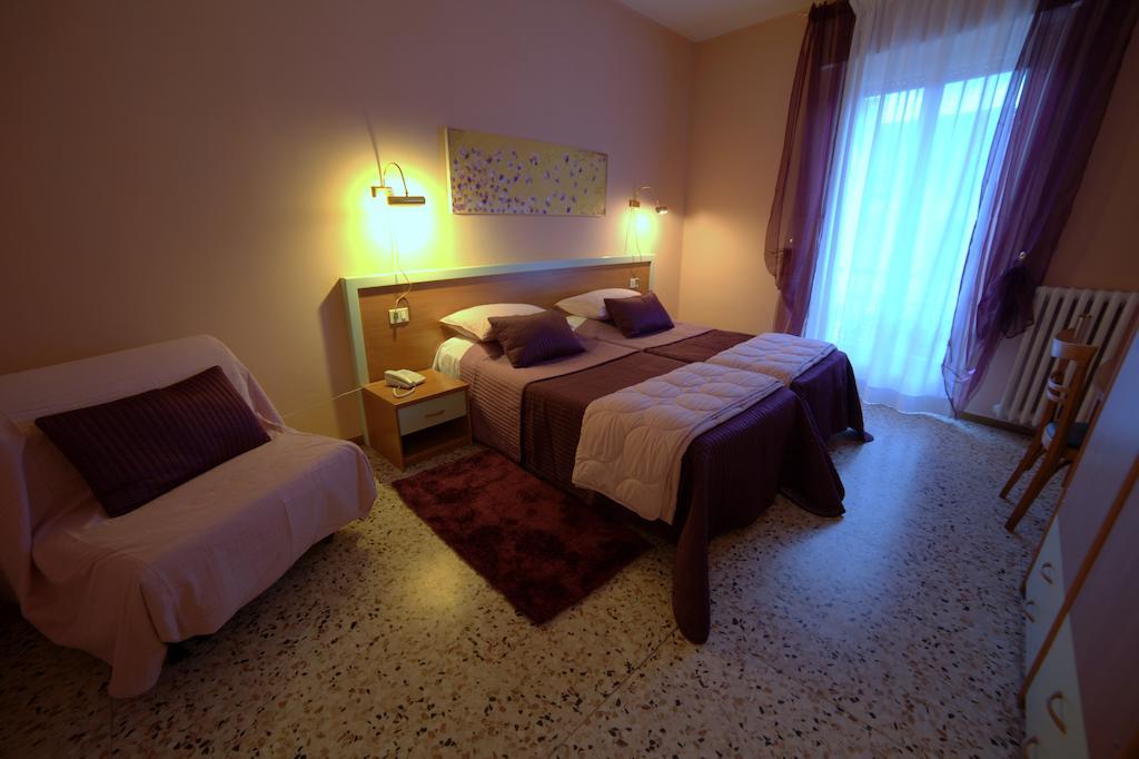 Hotel San Donnino Фиденца Номер фото