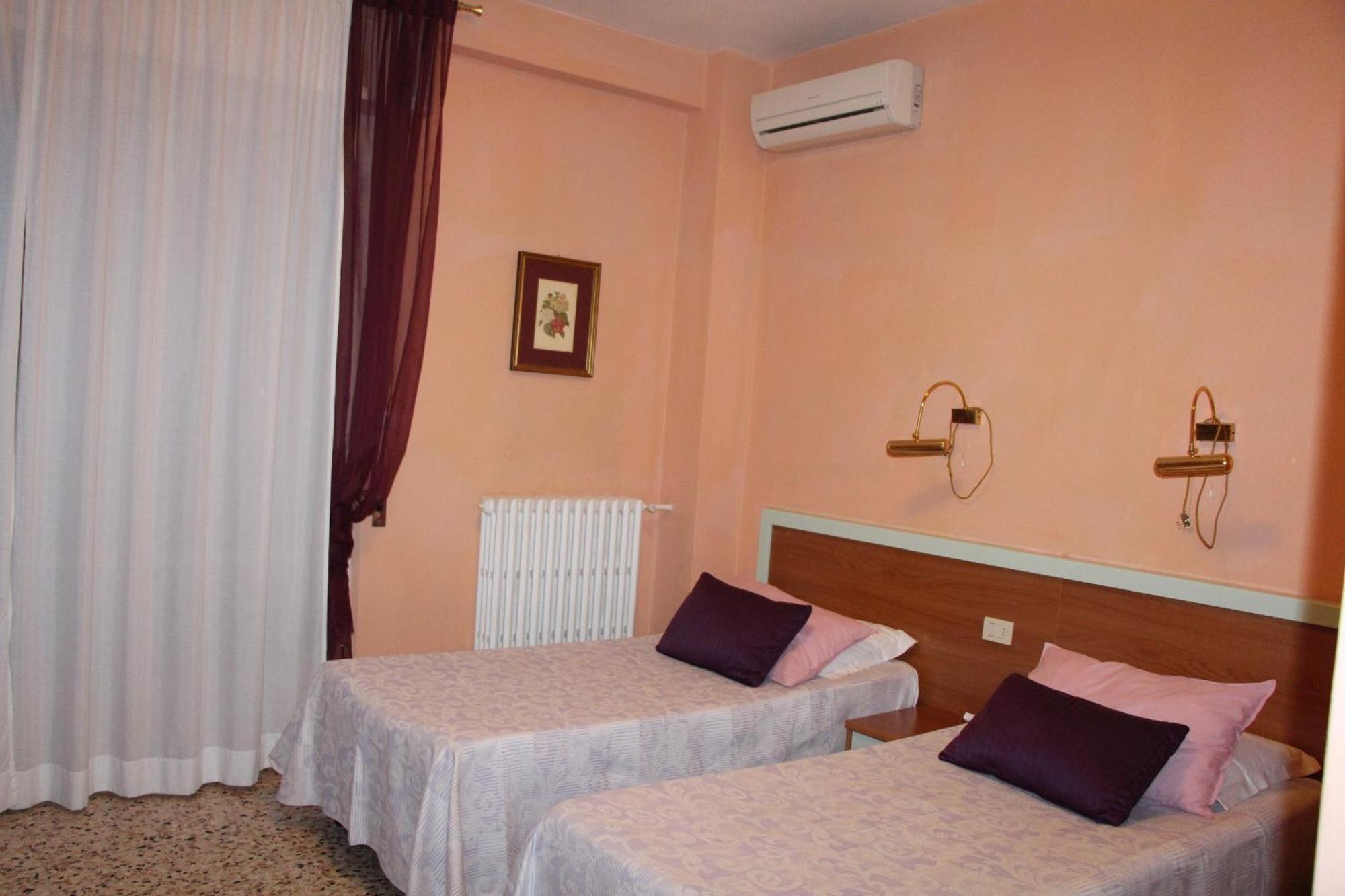 Hotel San Donnino Фиденца Экстерьер фото