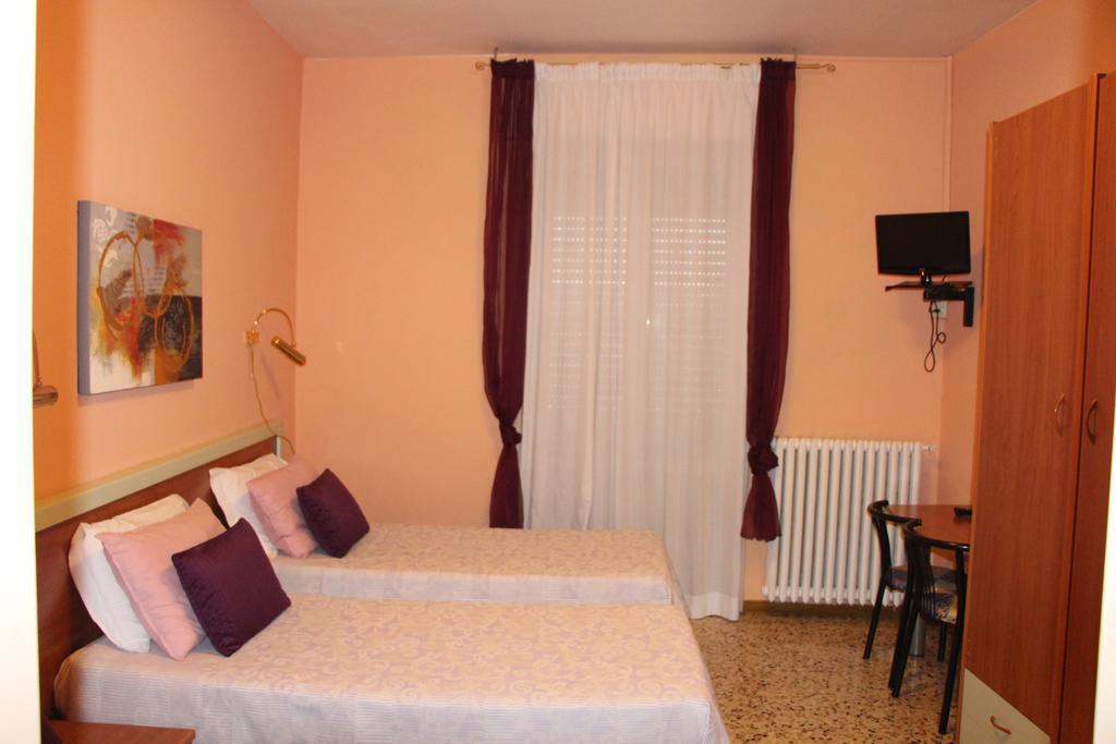 Hotel San Donnino Фиденца Экстерьер фото