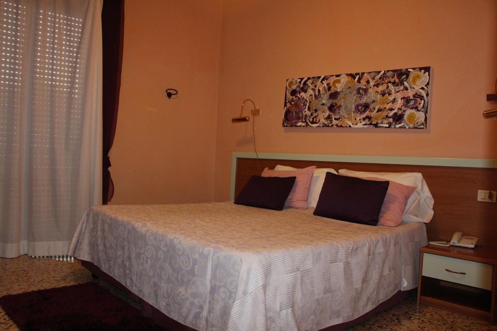 Hotel San Donnino Фиденца Экстерьер фото